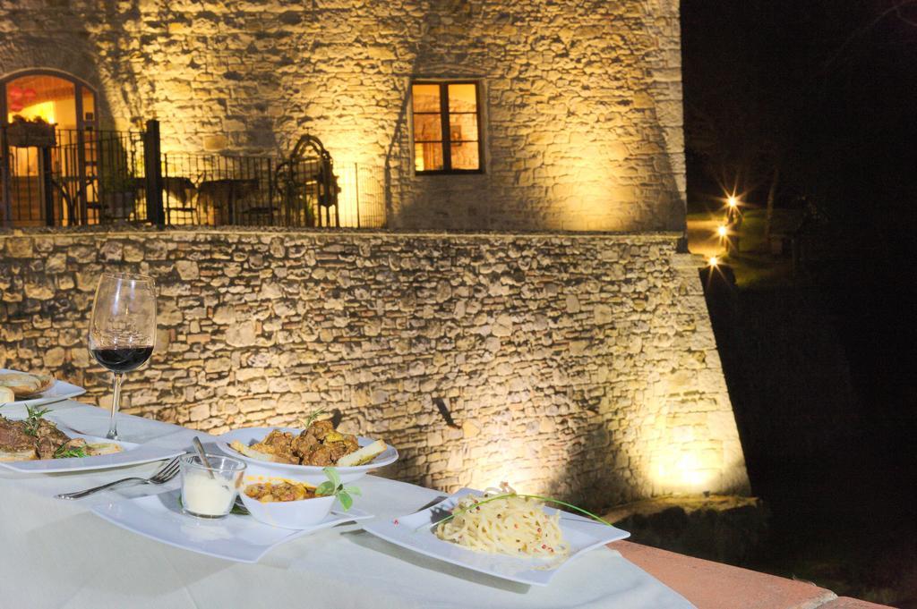Hotel Le Pozze Di Lecchi Гайоле-ін-К'янті Екстер'єр фото