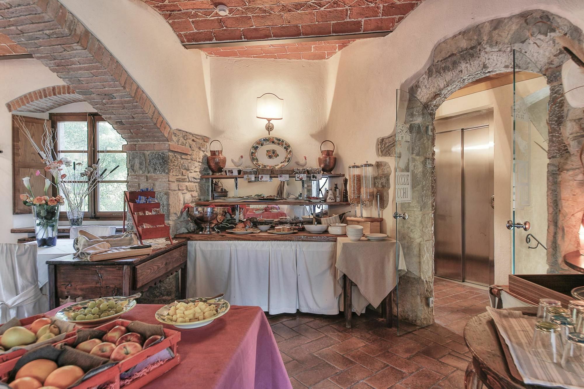 Hotel Le Pozze Di Lecchi Гайоле-ін-К'янті Екстер'єр фото