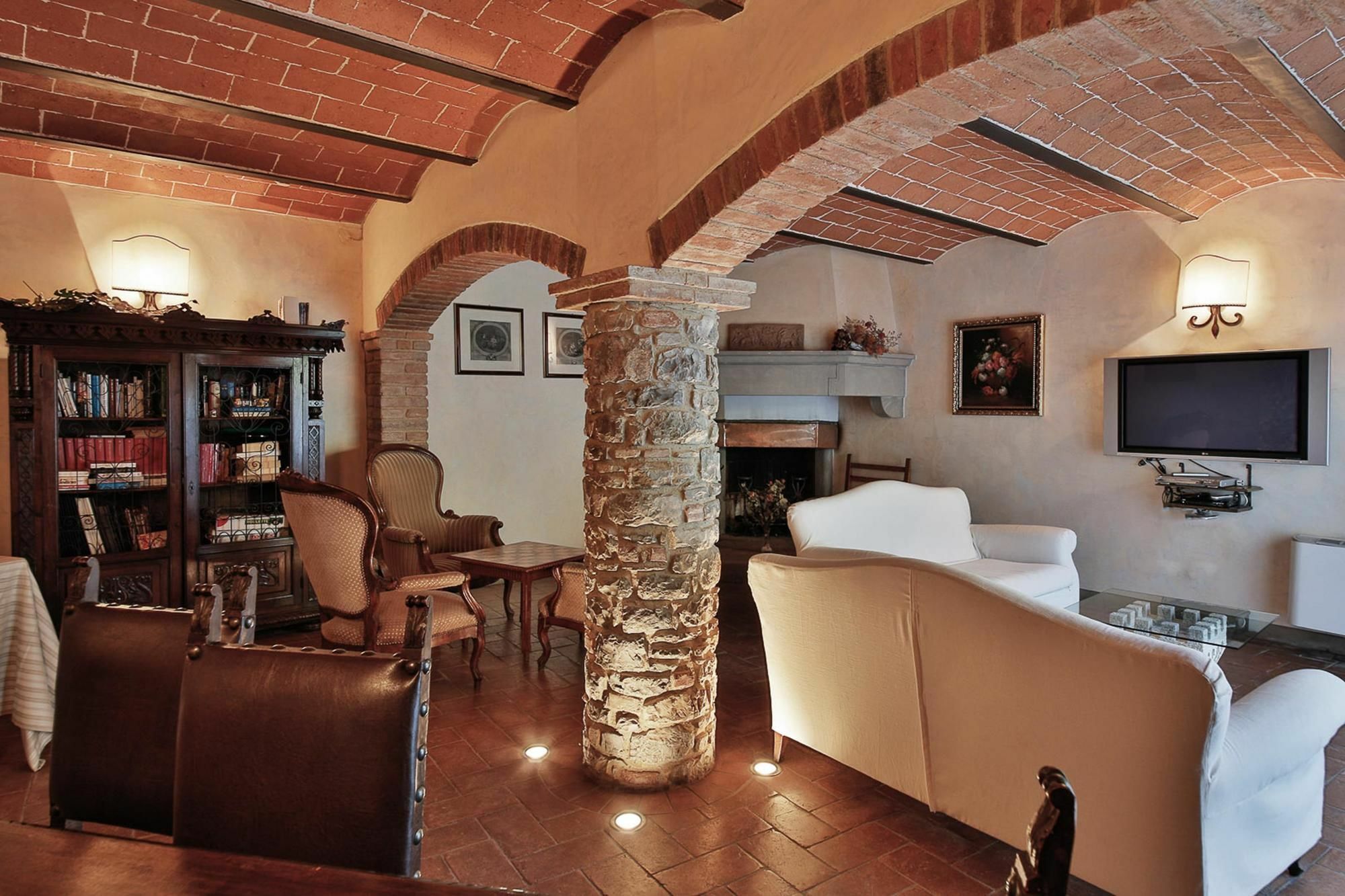 Hotel Le Pozze Di Lecchi Гайоле-ін-К'янті Екстер'єр фото
